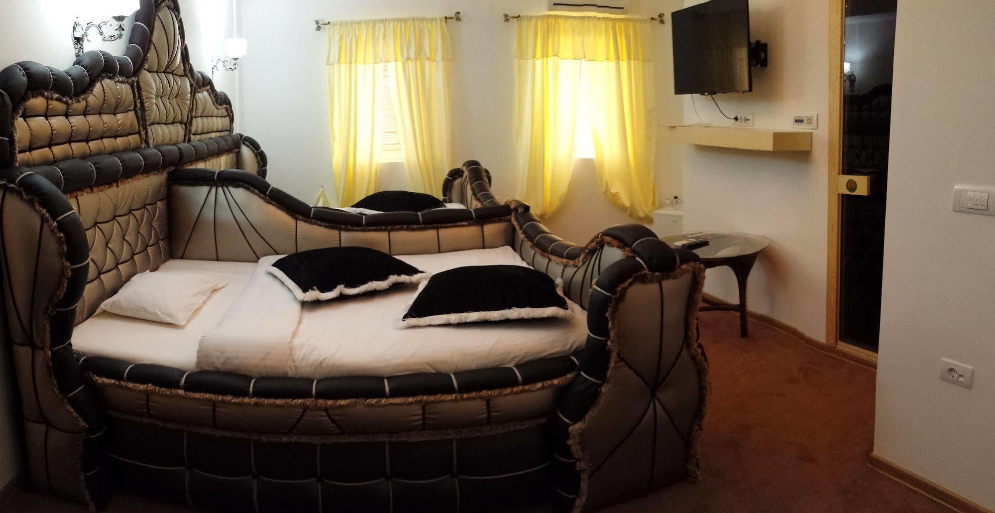 Bali Colosseum Hotel Beograd Eksteriør billede